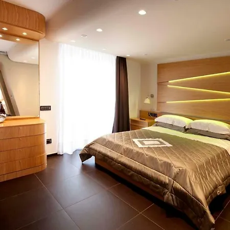 Tower Aparthotel 2*